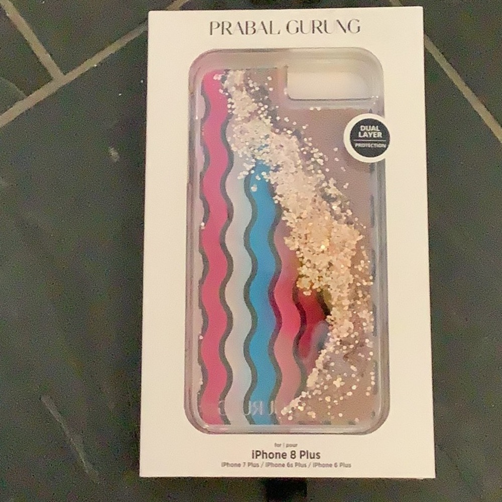 Coolest phone case ever-Prabal Gurung!!